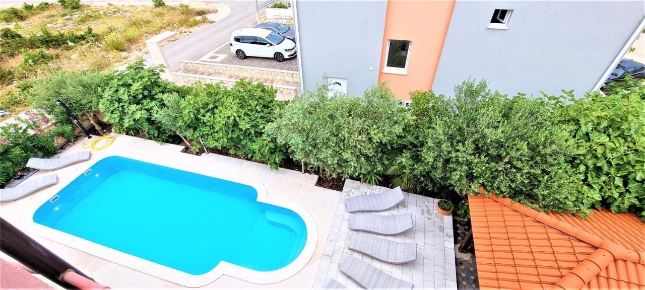 Apartments Prince & Tiffany 노바야 외부 사진