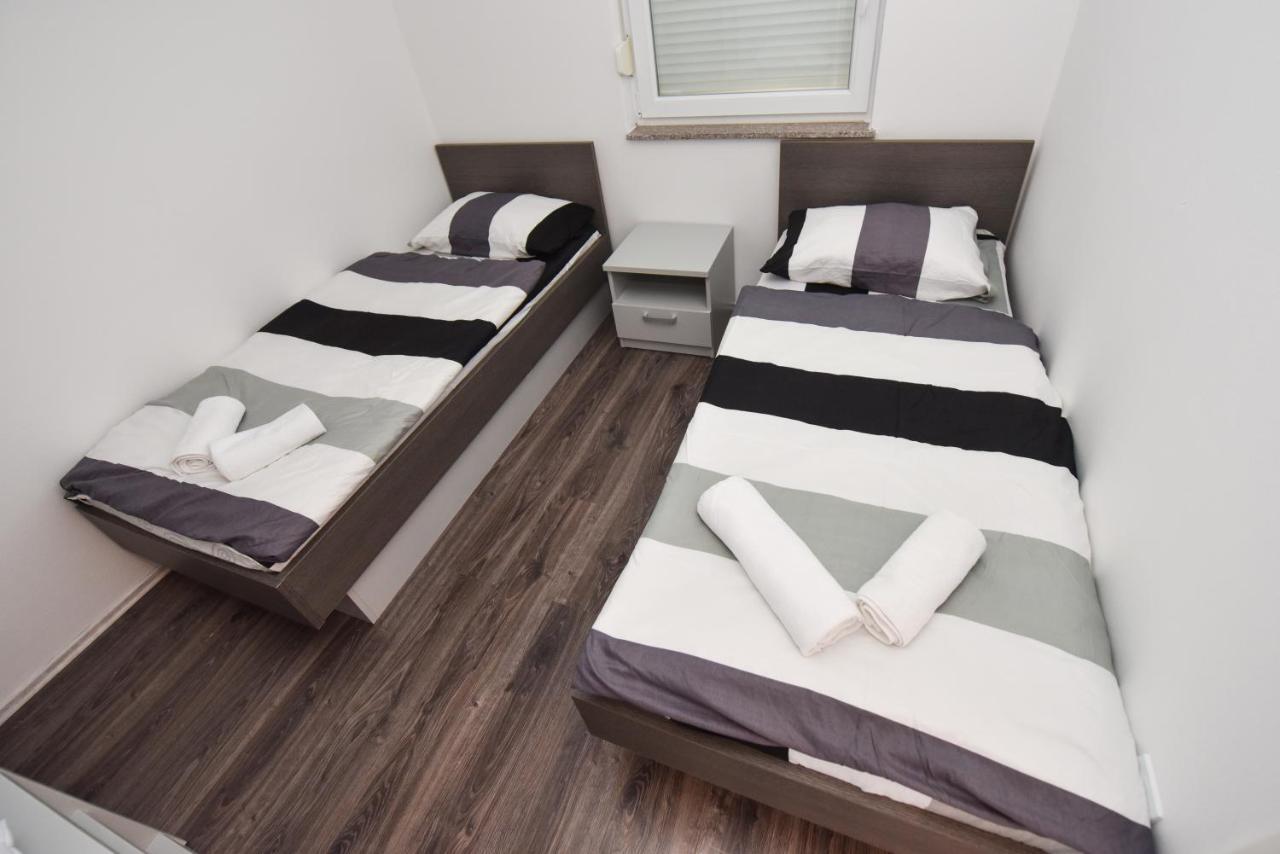 Apartments Prince & Tiffany 노바야 외부 사진
